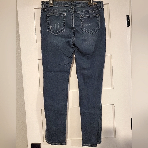 EUC Kut from the Kloth Distressed Bootcut Jeans 14 - Picture 3 of 6
